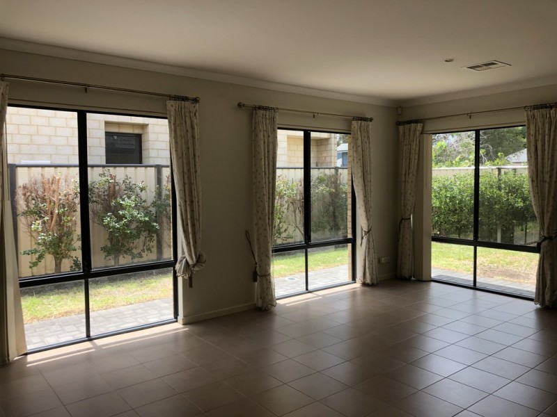 4 212 Corinthian Road East, Riverton WA 6148