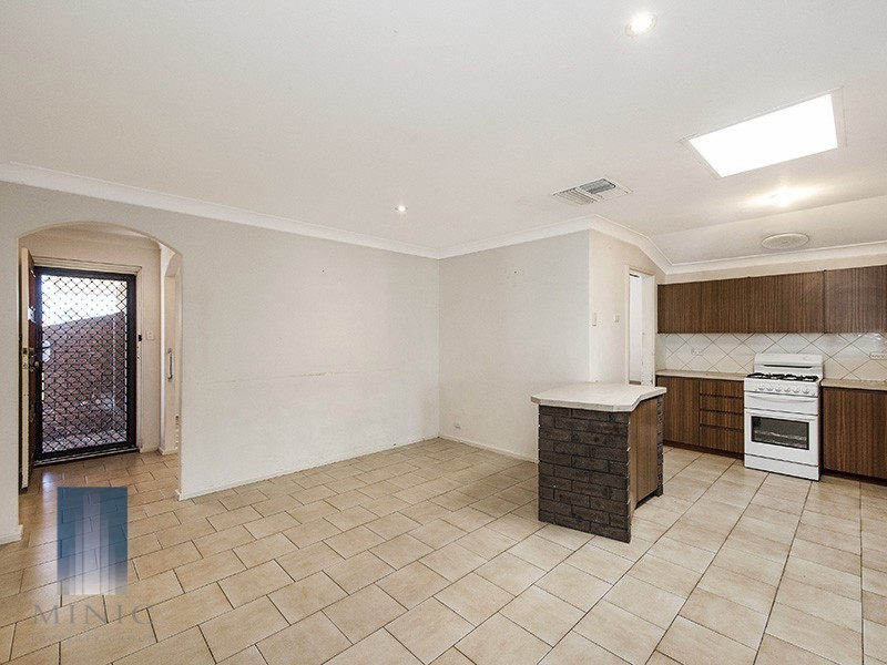 7 Meuller Way, Thornlie WA 6108