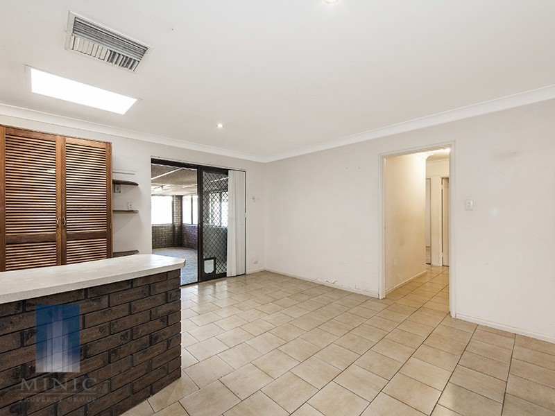 7 Meuller Way, Thornlie WA 6108