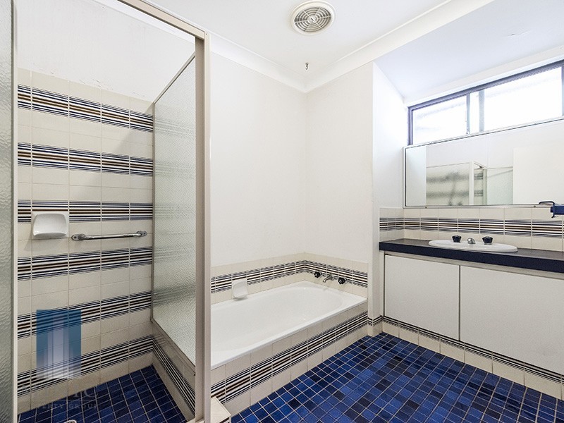 7 Meuller Way, Thornlie WA 6108