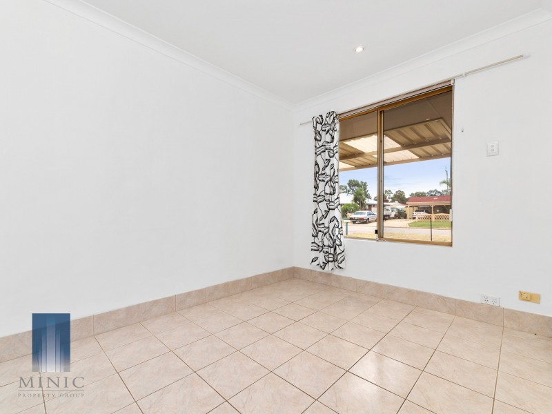 6 Brunswick Road, Thornlie WA 6108