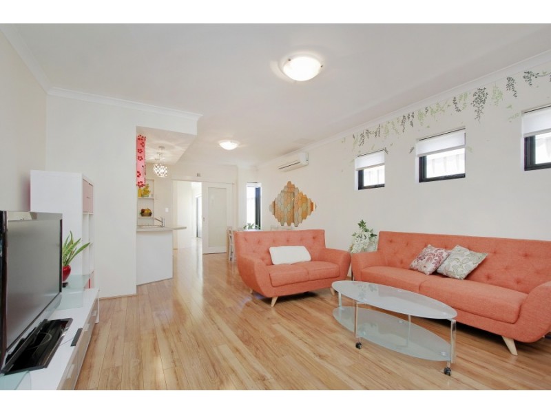 14B Waminda Way, Landsdale WA 6065