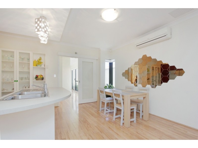 14B Waminda Way, Landsdale WA 6065