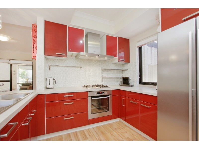 14B Waminda Way, Landsdale WA 6065