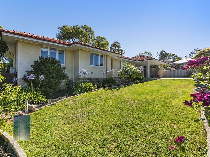 27 Egeus Way, Coolbellup WA 6163