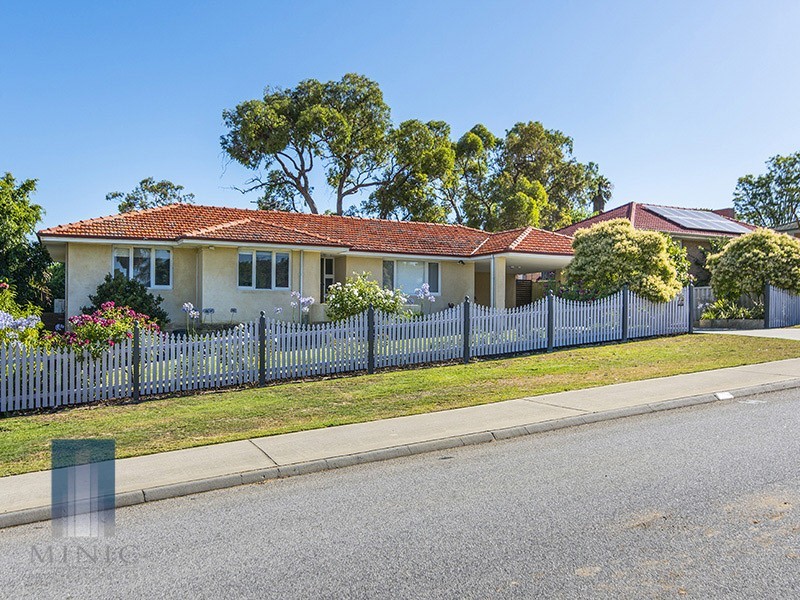 27 Egeus Way, Coolbellup WA 6163