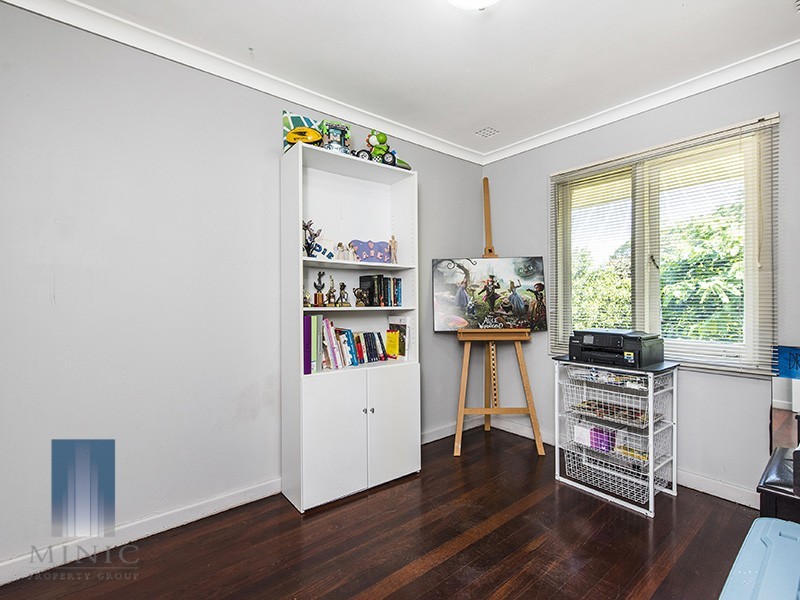 27 Egeus Way, Coolbellup WA 6163