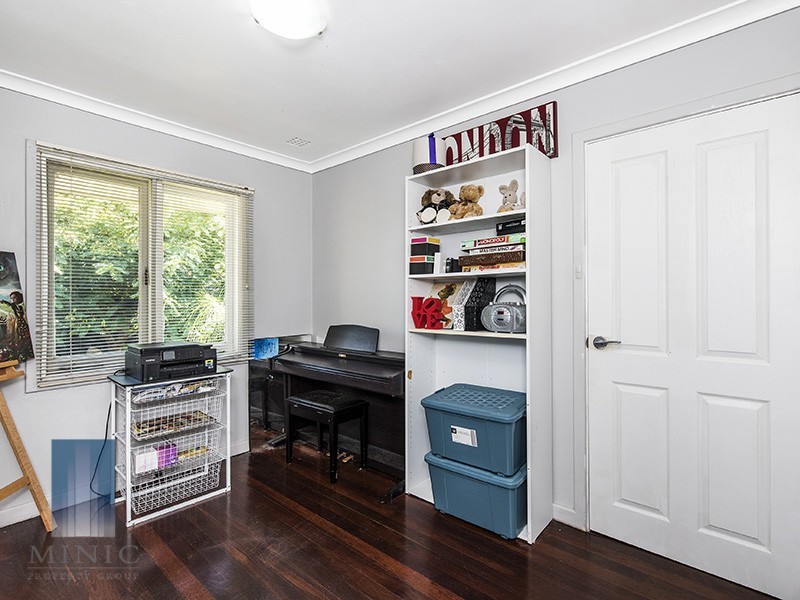 27 Egeus Way, Coolbellup WA 6163