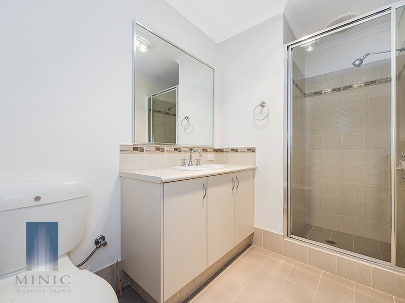 11/8 Acton Avenue, Bentley WA 6102