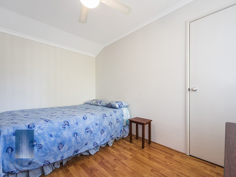 11/8 Acton Avenue, Bentley WA 6102