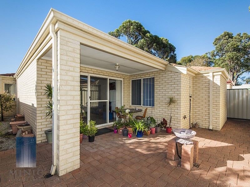 11/8 Acton Avenue, Bentley WA 6102