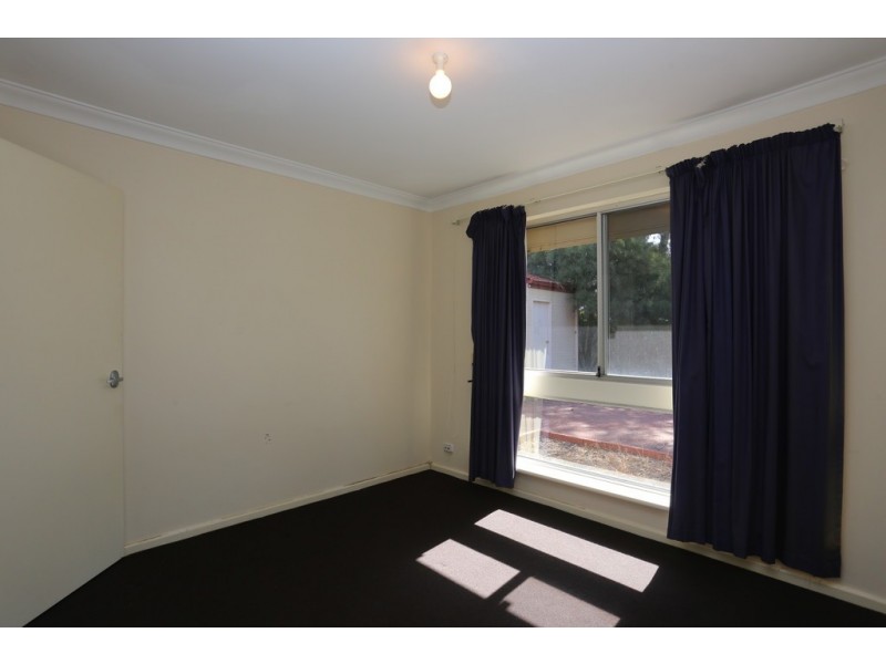 27B Bunderra Close, Karawara WA 6152