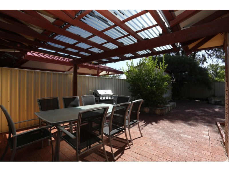 27B Bunderra Close, Karawara WA 6152