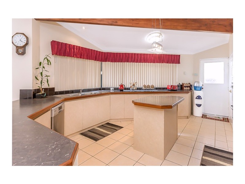 12 Silvereye Close, East Cannington WA 6107