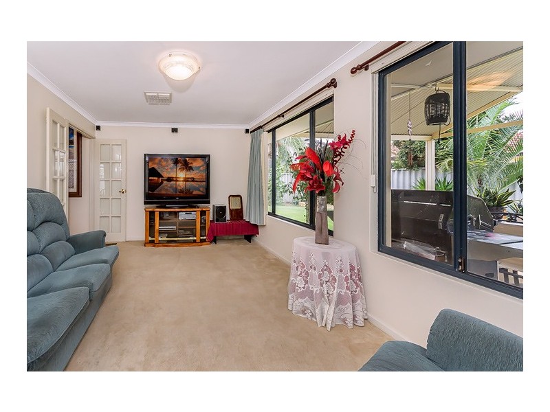 12 Silvereye Close, East Cannington WA 6107