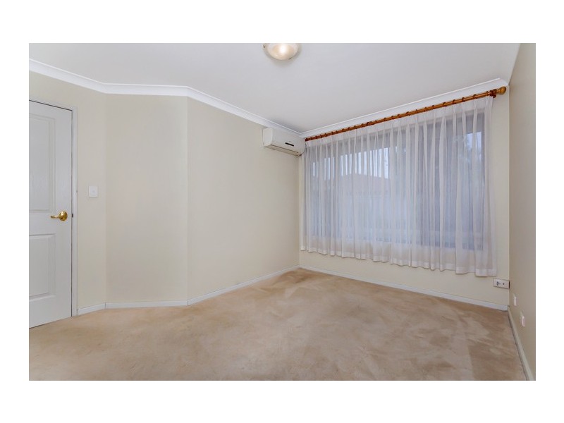 12 Silvereye Close, East Cannington WA 6107