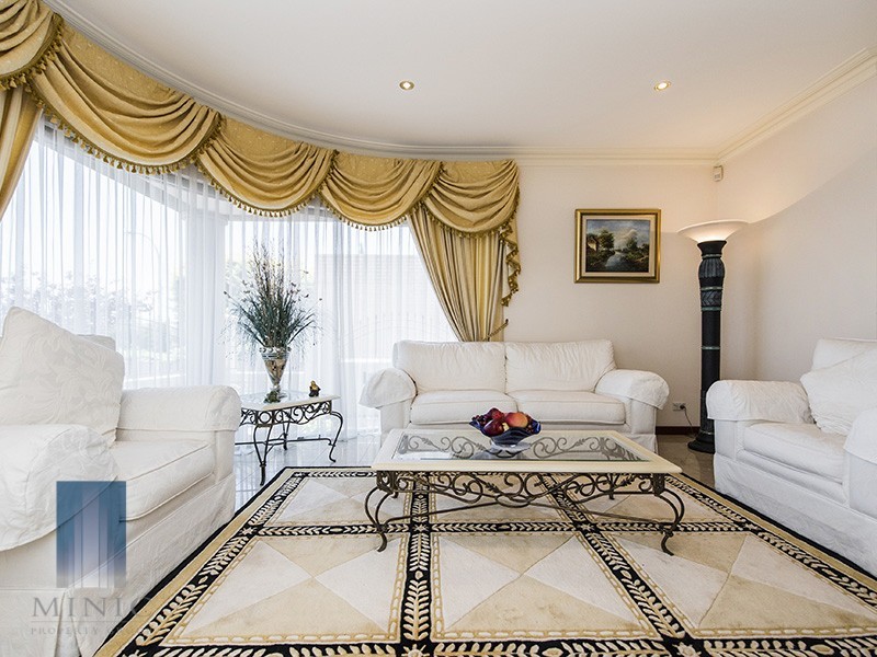 1/168 Melville Parade, Como WA 6152