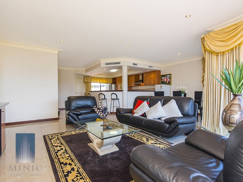 1/168 Melville Parade, Como WA 6152