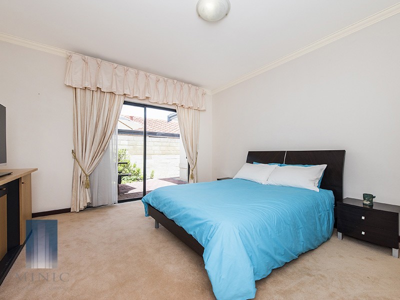 1/168 Melville Parade, Como WA 6152