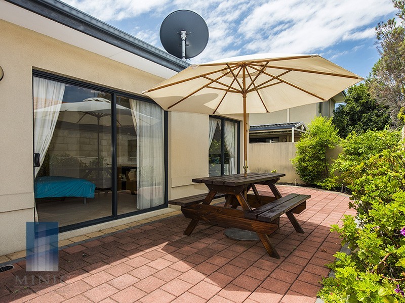 1/168 Melville Parade, Como WA 6152