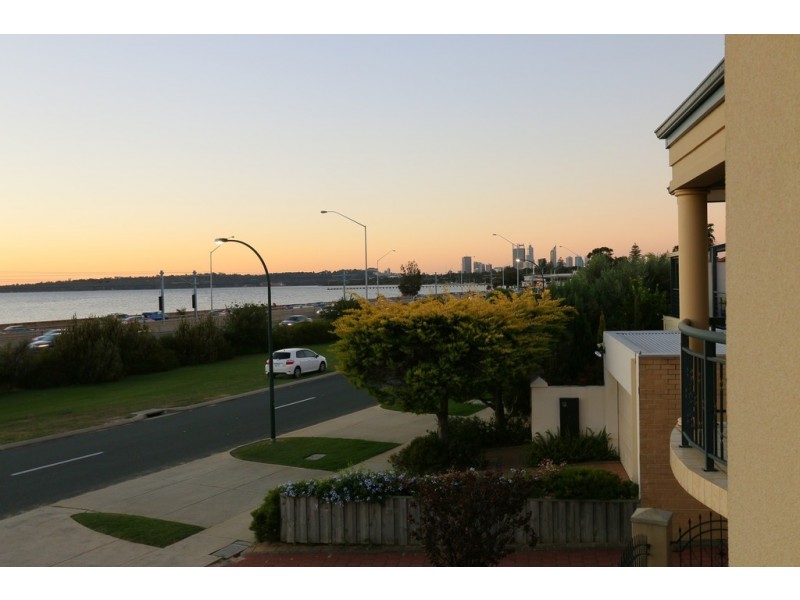 1/168 Melville Parade, Como WA 6152