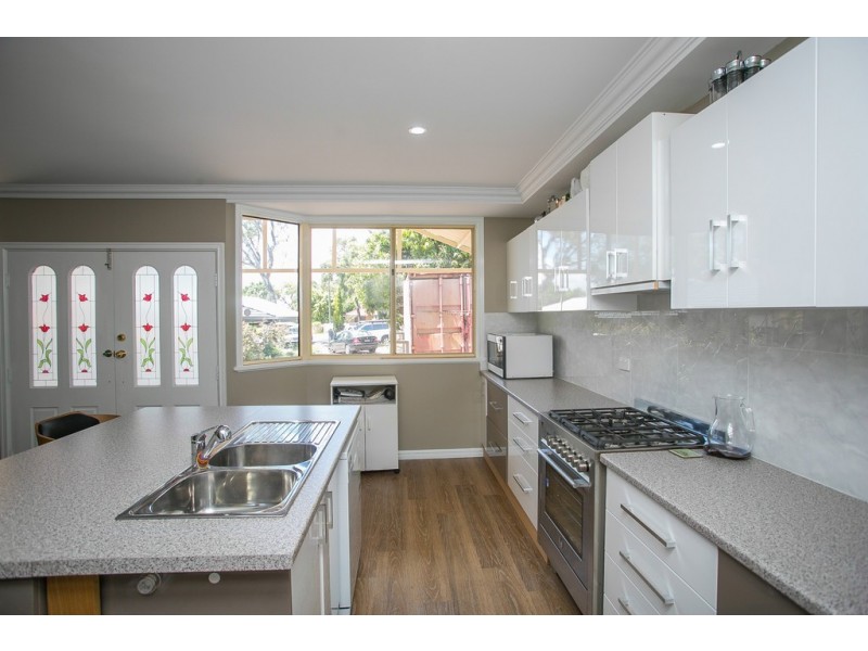 207 Kalamunda Road, Maida Vale WA 6057