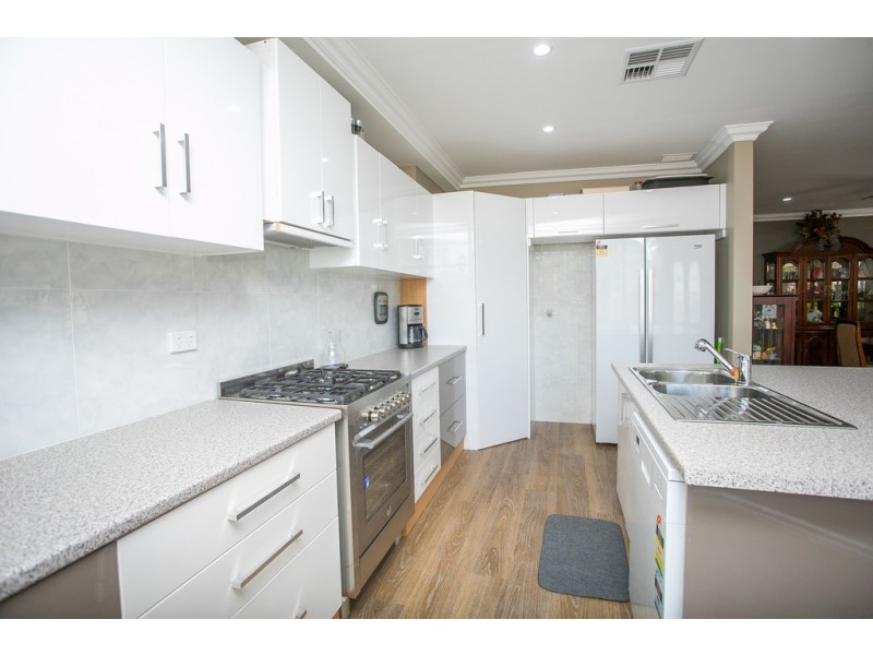 207 Kalamunda Road, Maida Vale WA 6057