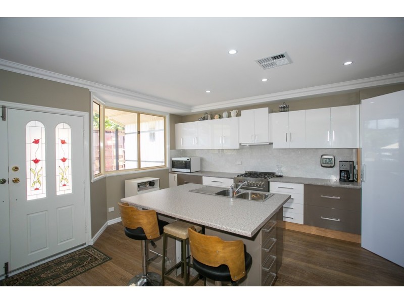 207 Kalamunda Road, Maida Vale WA 6057