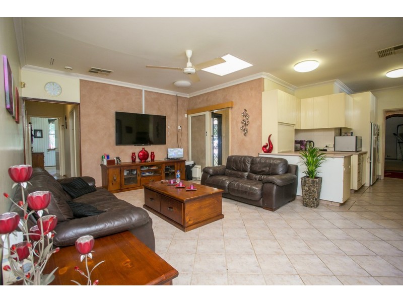 207 Kalamunda Road, Maida Vale WA 6057