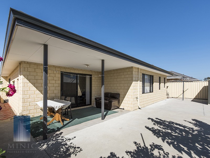 100 Fennell Crescent, Wattle Grove WA 6107