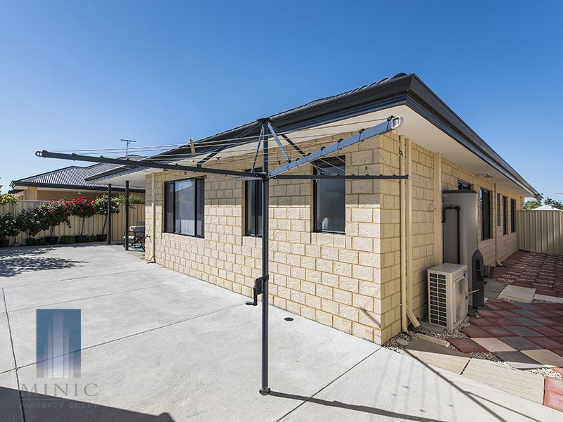 100 Fennell Crescent, Wattle Grove WA 6107