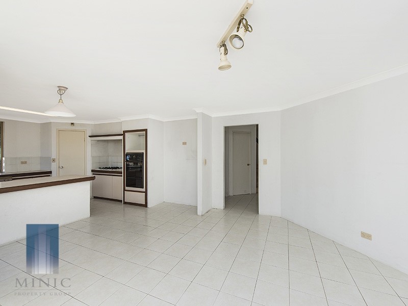 8 Prescott Drive, Murdoch WA 6150