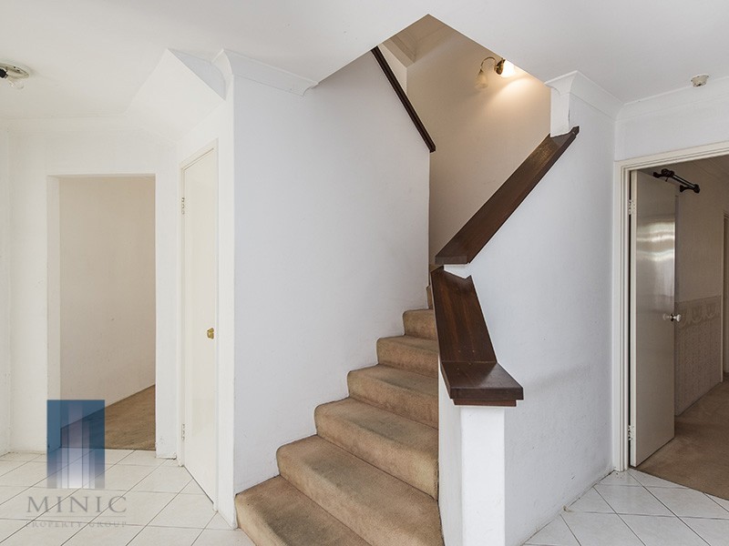 8 Prescott Drive, Murdoch WA 6150