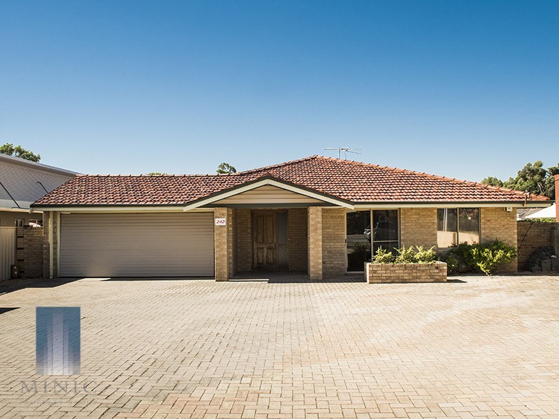 242 High Road, Riverton WA 6148