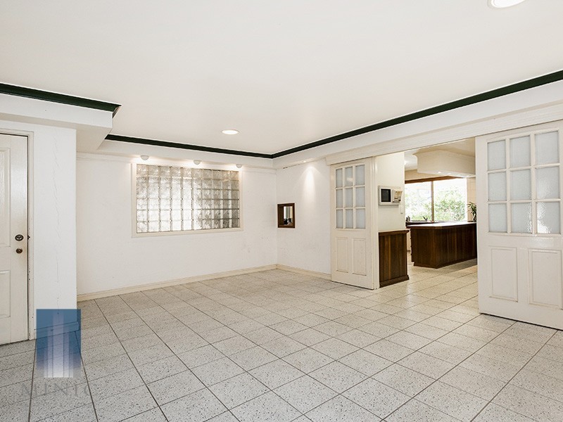 242 High Road, Riverton WA 6148