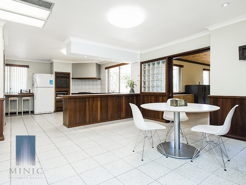 242 High Road, Riverton WA 6148