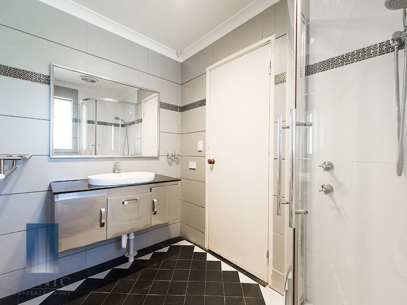 242 High Road, Riverton WA 6148