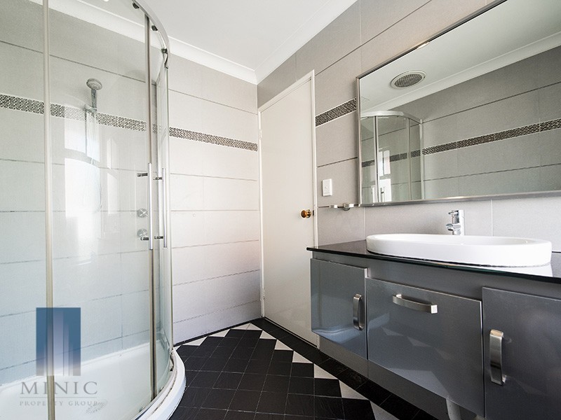 242 High Road, Riverton WA 6148