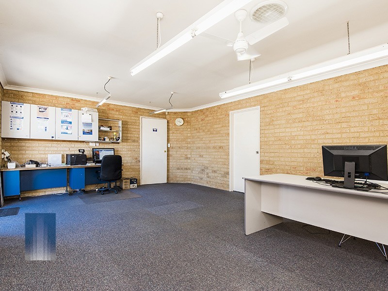 242 High Road, Riverton WA 6148