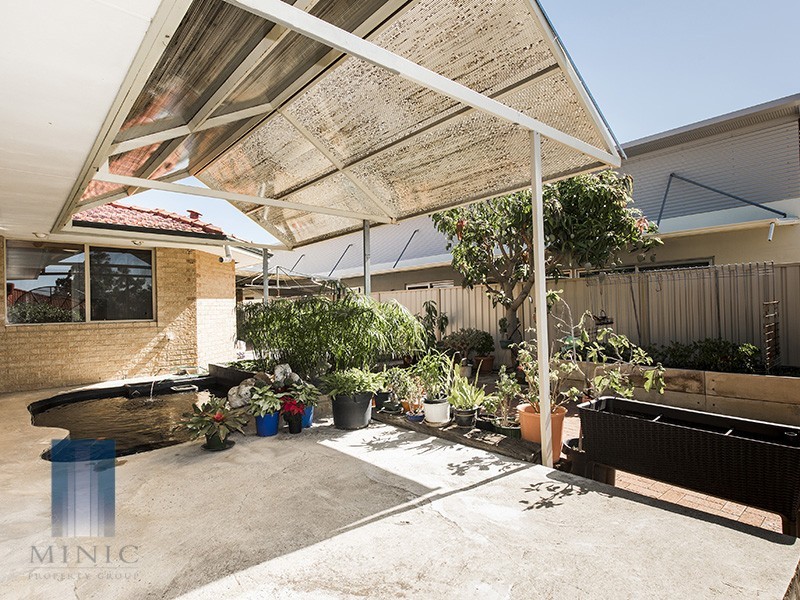 242 High Road, Riverton WA 6148