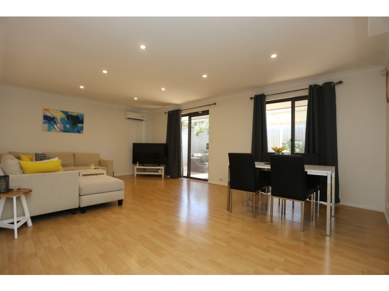 2/84 Clydesdale Street, Como WA 6152