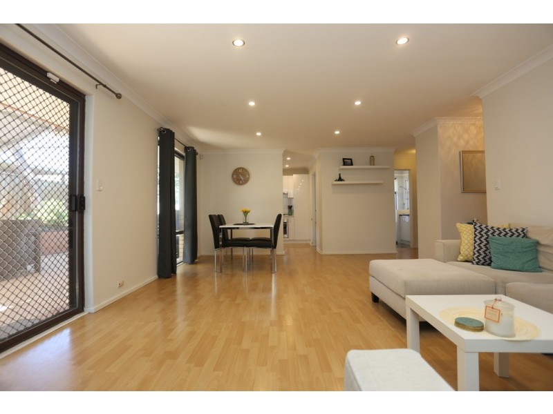 2/84 Clydesdale Street, Como WA 6152