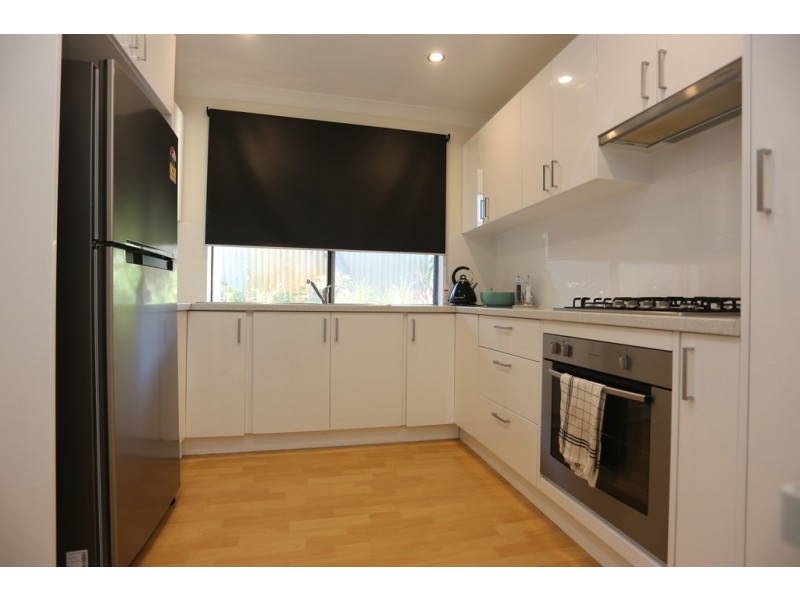 2/84 Clydesdale Street, Como WA 6152