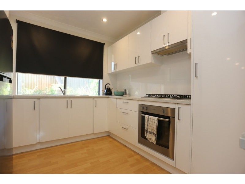 2/84 Clydesdale Street, Como WA 6152