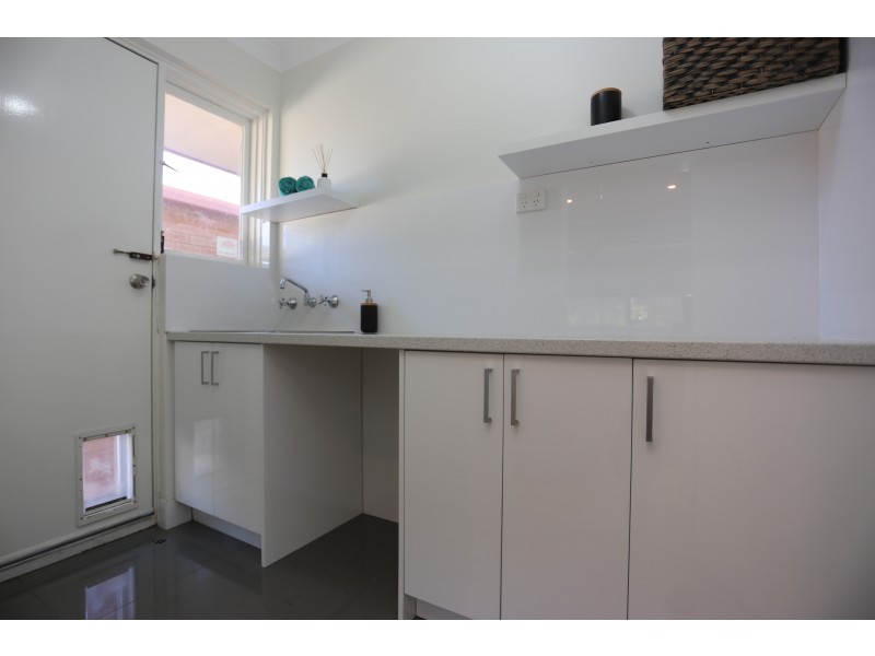 2/84 Clydesdale Street, Como WA 6152