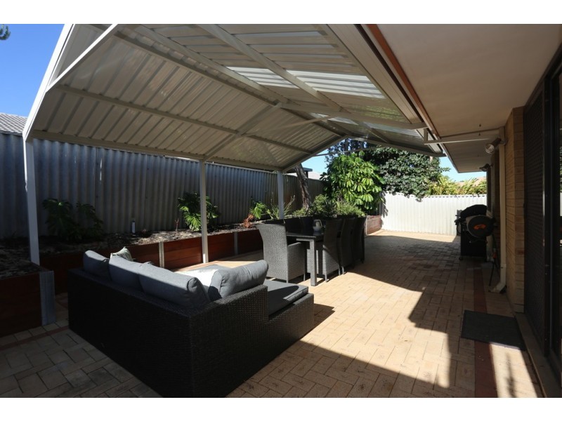 2/84 Clydesdale Street, Como WA 6152