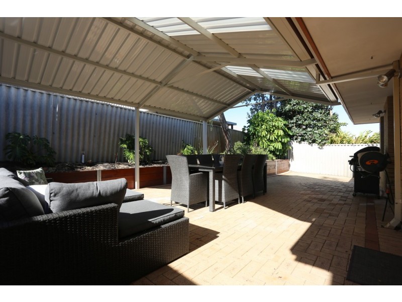 2/84 Clydesdale Street, Como WA 6152