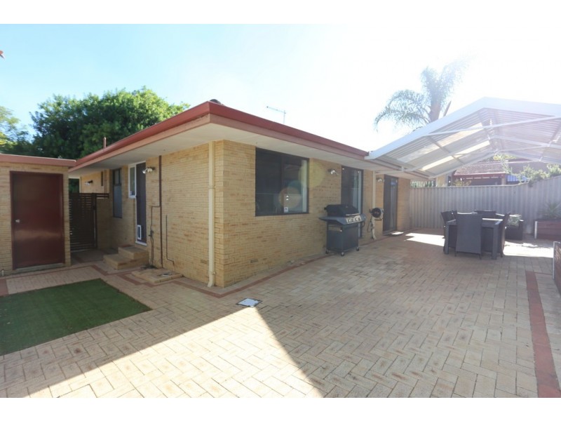 2/84 Clydesdale Street, Como WA 6152