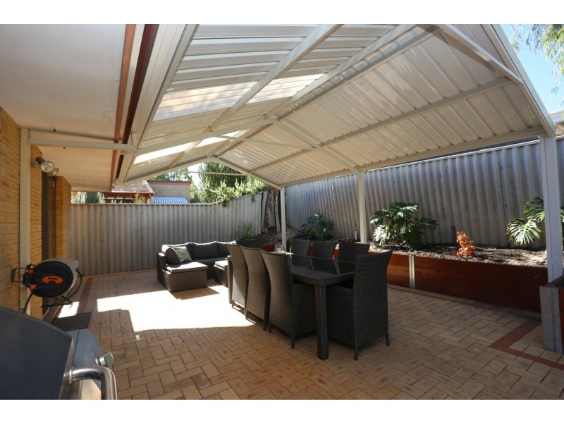 2/84 Clydesdale Street, Como WA 6152