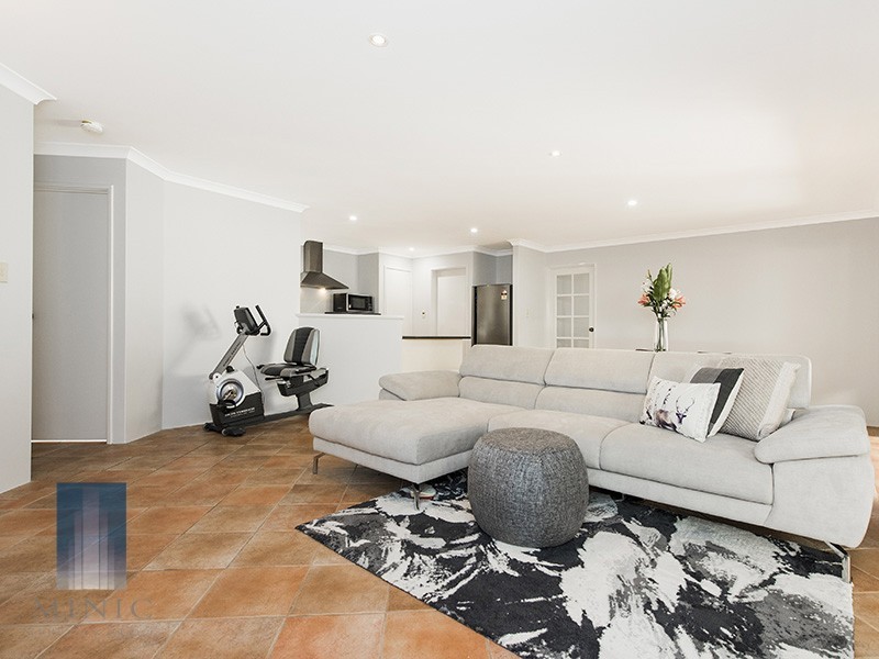 19 Dulwich Street, Beckenham WA 6107